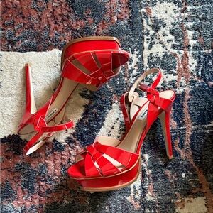 STEVE MADDEN NWT  Strappy High Heel Sandals